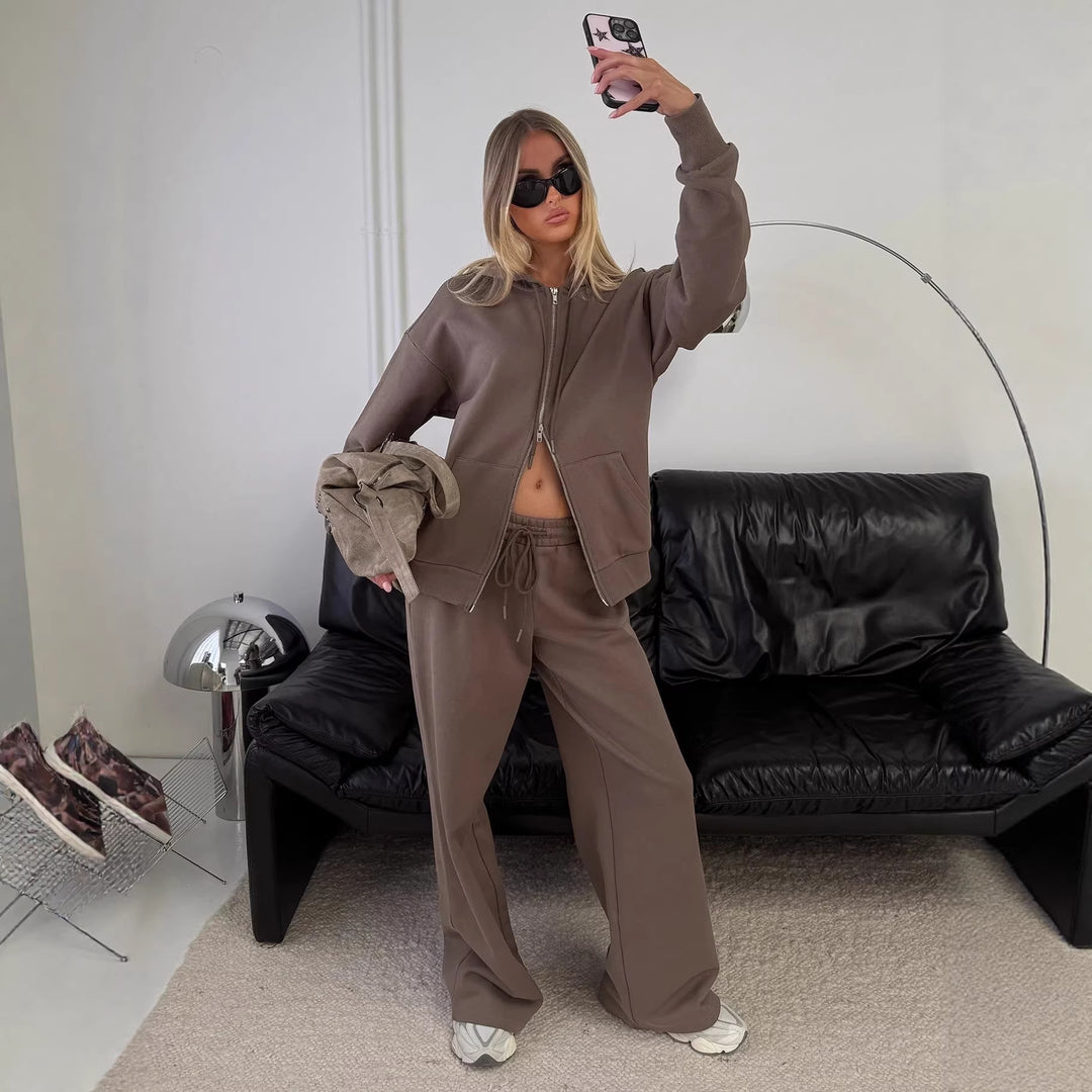 Women's fashionable lounge set with a relaxed fit and innovative design Skjora