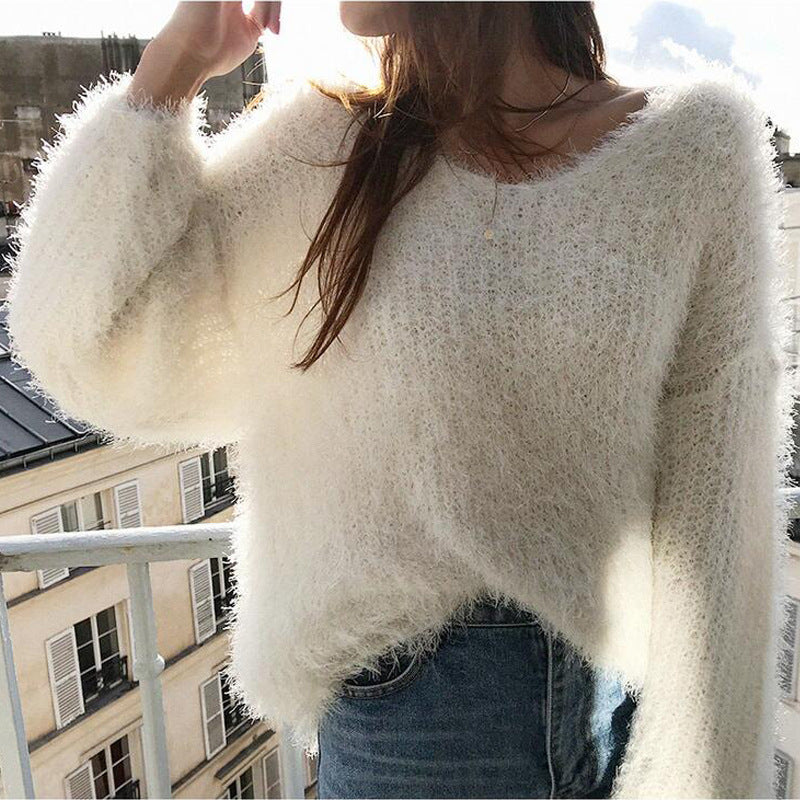 Kvinnens koselige V-hals genser med myk fluffy tekstur Skjora