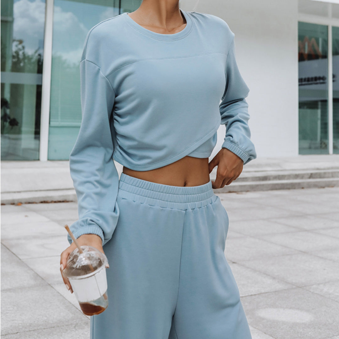 Dame casual sett med cropped topp og vide joggebukser Skjora