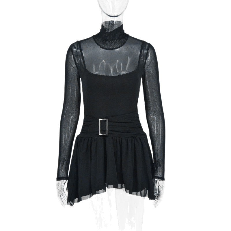 Damer mini-ruffkjole med transparente ermer og figursydde design Skjora