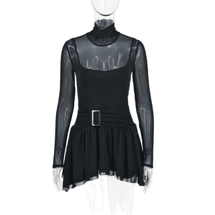 Damer mini-ruffkjole med transparente ermer og figursydde design Skjora