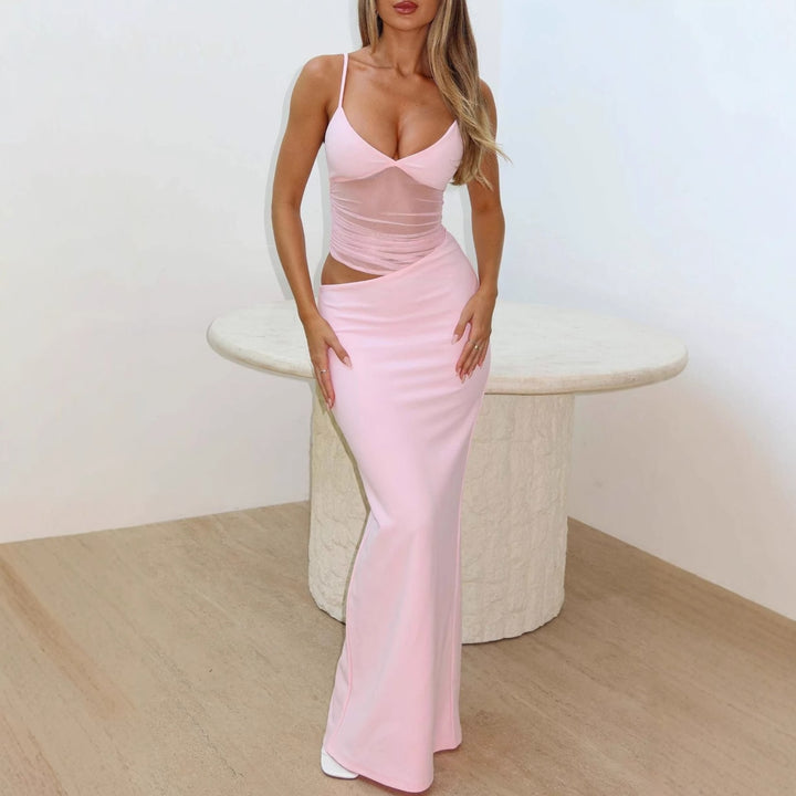 Dame elegant gulvlang wrap kjole med fine stropper og figurskapende design Skjora