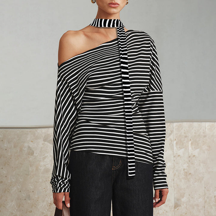 Kvinne asymmetrisk langermet skjorte med fashionable striper og halterneck Skjora