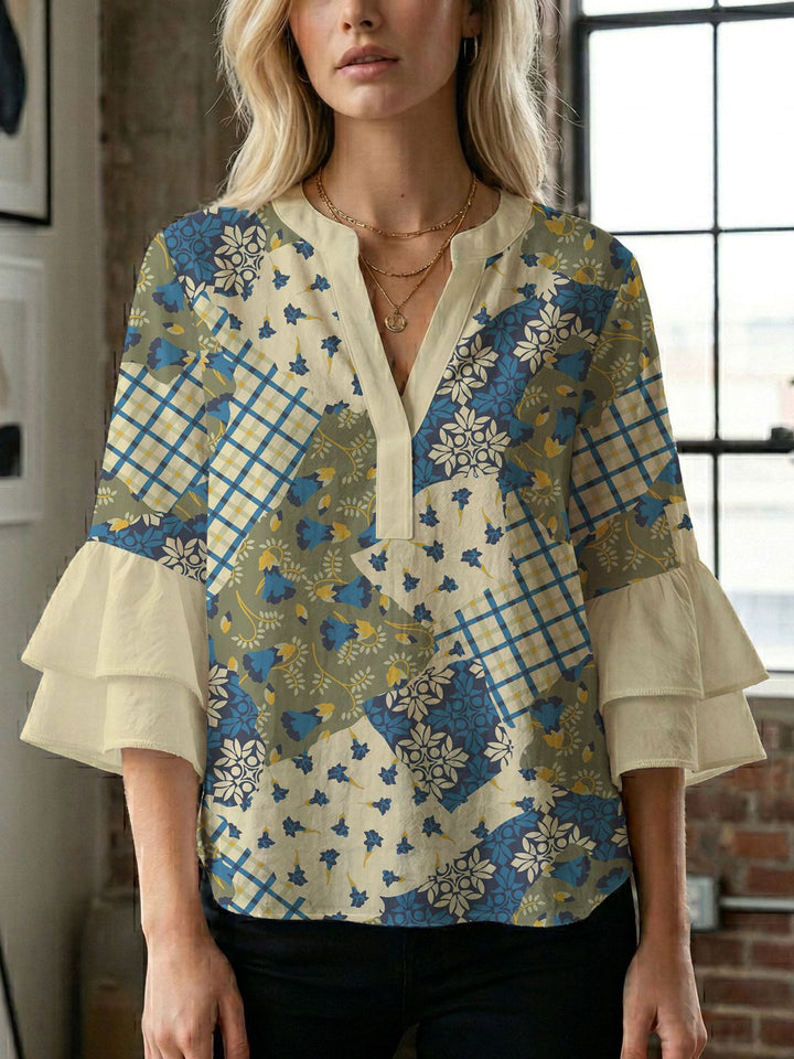 Damebluse med vakker blomstermønster Skjora