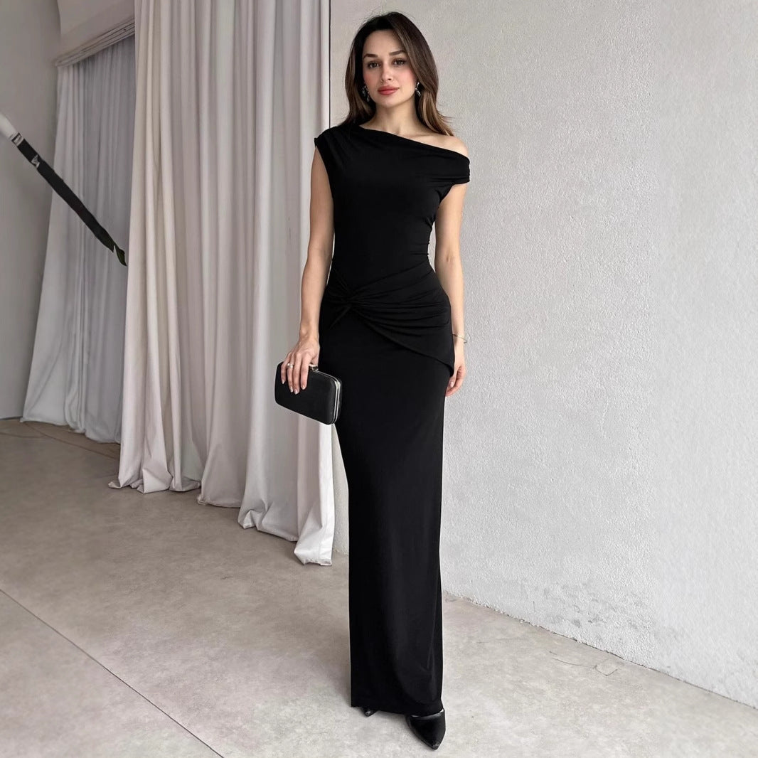 Dame Elegant Maxikjole med Off-Shoulder Design og dekorativ drapering Skjora