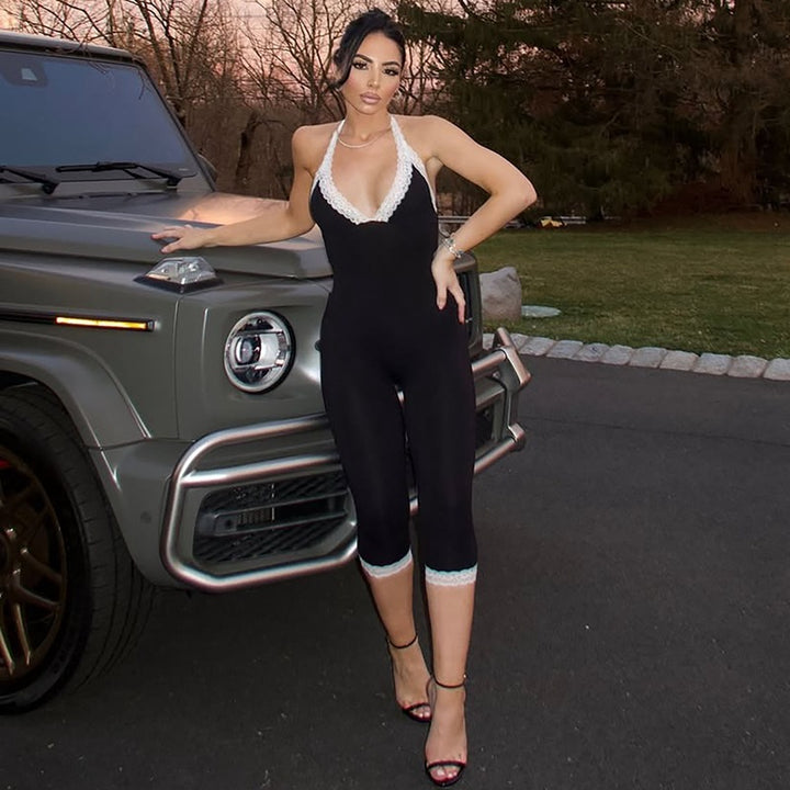 Damer Elegant Jumpsuit med blonde detaljer og innsnittet silhuett Skjora