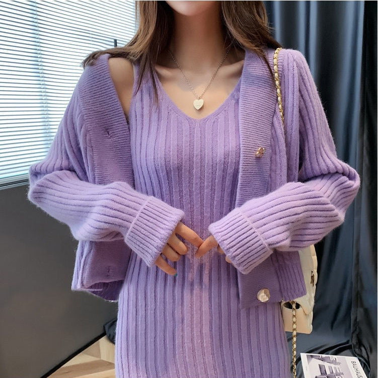 Women's knitted ensemble with elegant V-neck and decorative cardigan Skjora