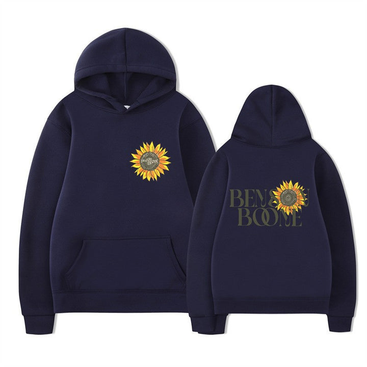 Dame hoodie med blomster grafisk design Skjora