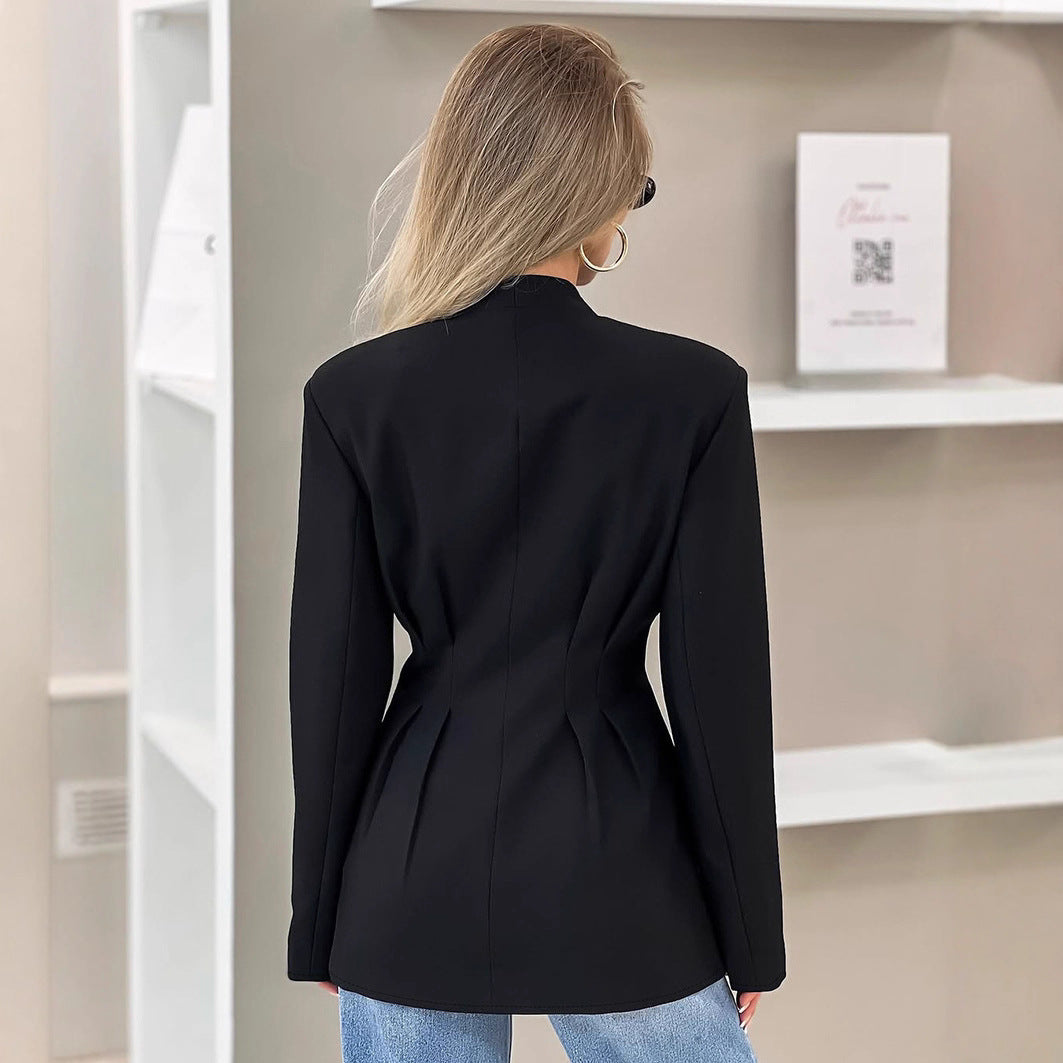 Damer elegant jakke med tilpasset snitt og knappedetaljer Skjora