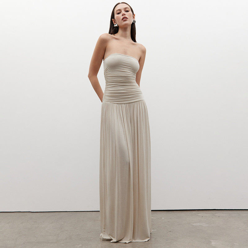 Dame sommerlig maxikjole med off-shoulder design og elegant rynking Skjora