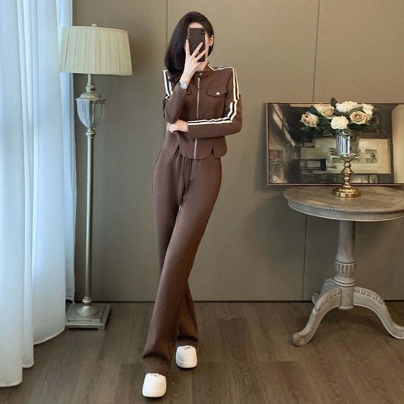 Dame sporty fritidsdress sett med trendy glidelås og vide bukser Skjora