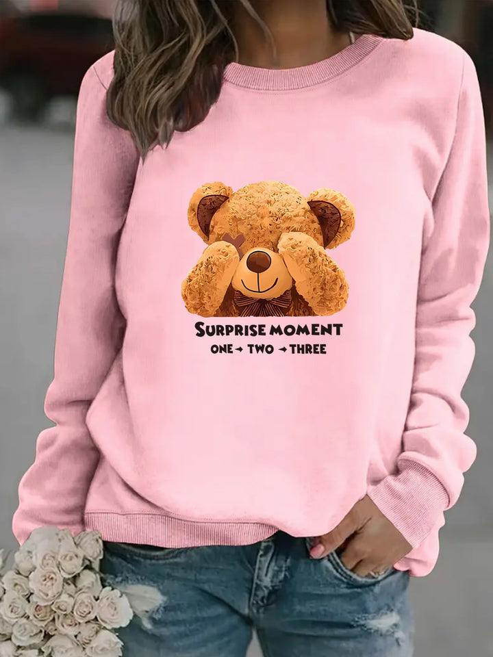 Kvinne sweatshirt med søtt bjørnedesign og moderne tekst Skjora