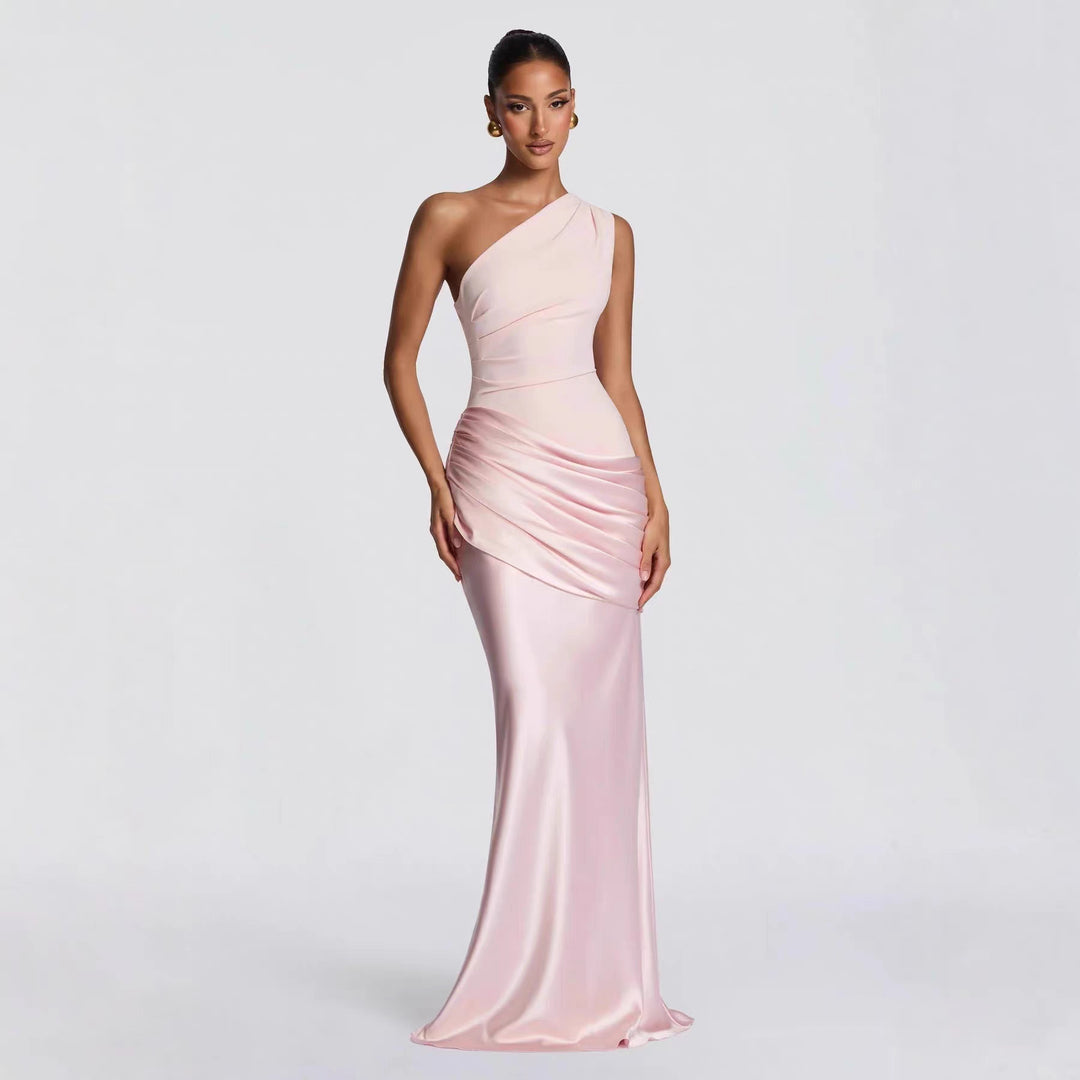 Damer elegant asymmetrisk satengalla med drapering-design Skjora