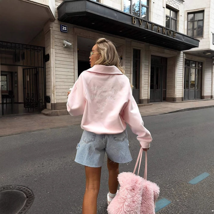 Dame fritid sweatshirt med brodert tekst Skjora