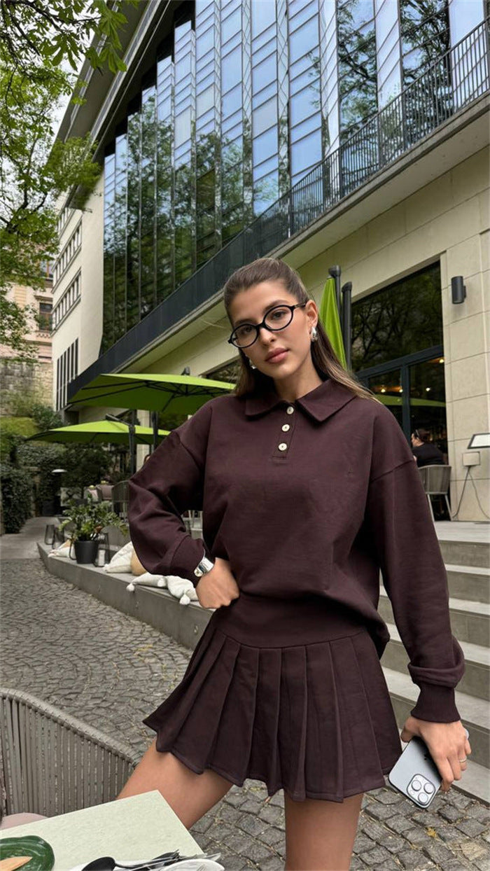 Dame casual polo skjorte med flagrende skjørt Skjora