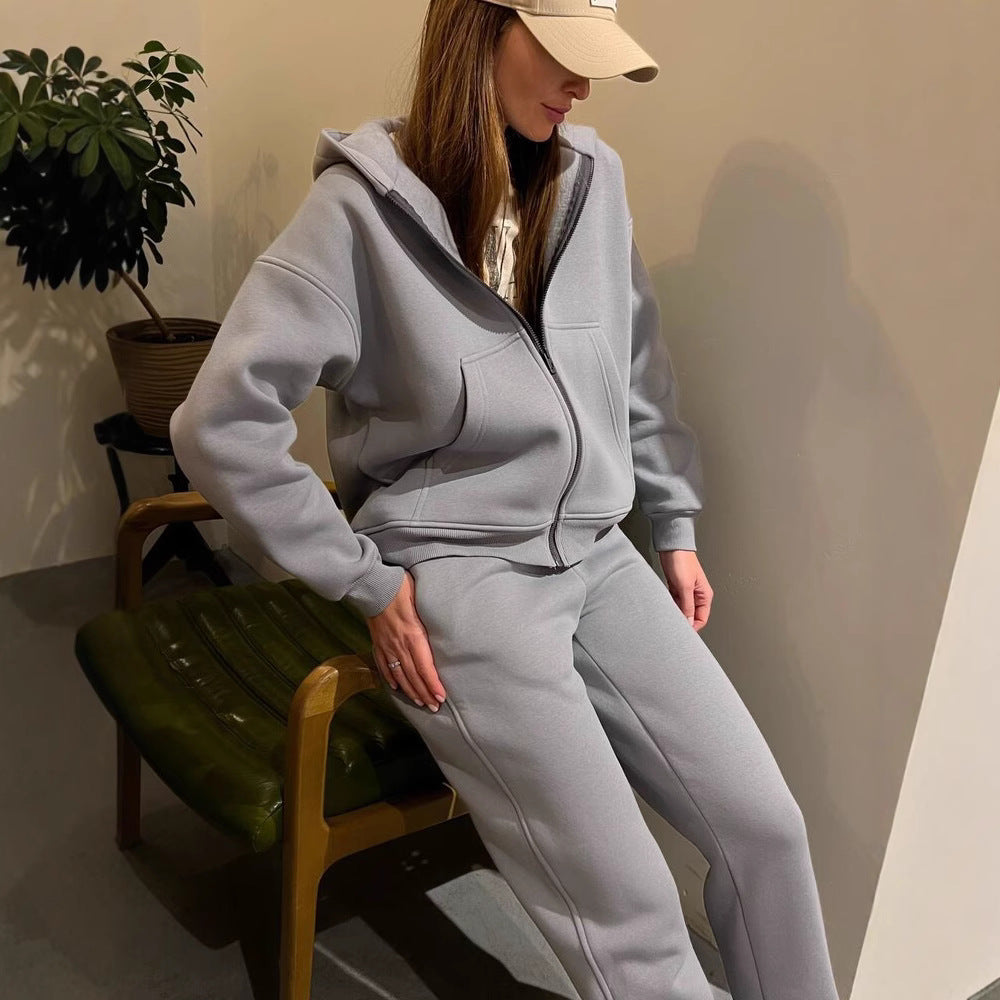 Kvinners avslappede fleece joggedress med hette og komfortable mansjetter Skjora