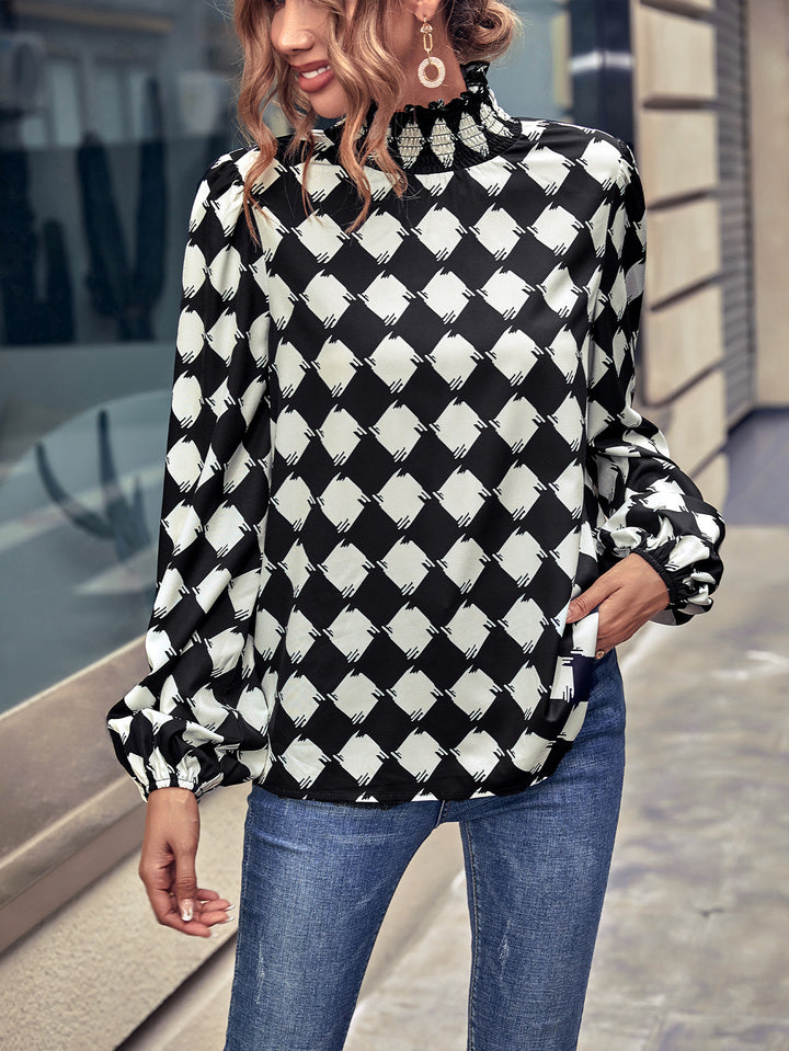Dame elegant bluse med høy hals og grafisk mønster Skjora