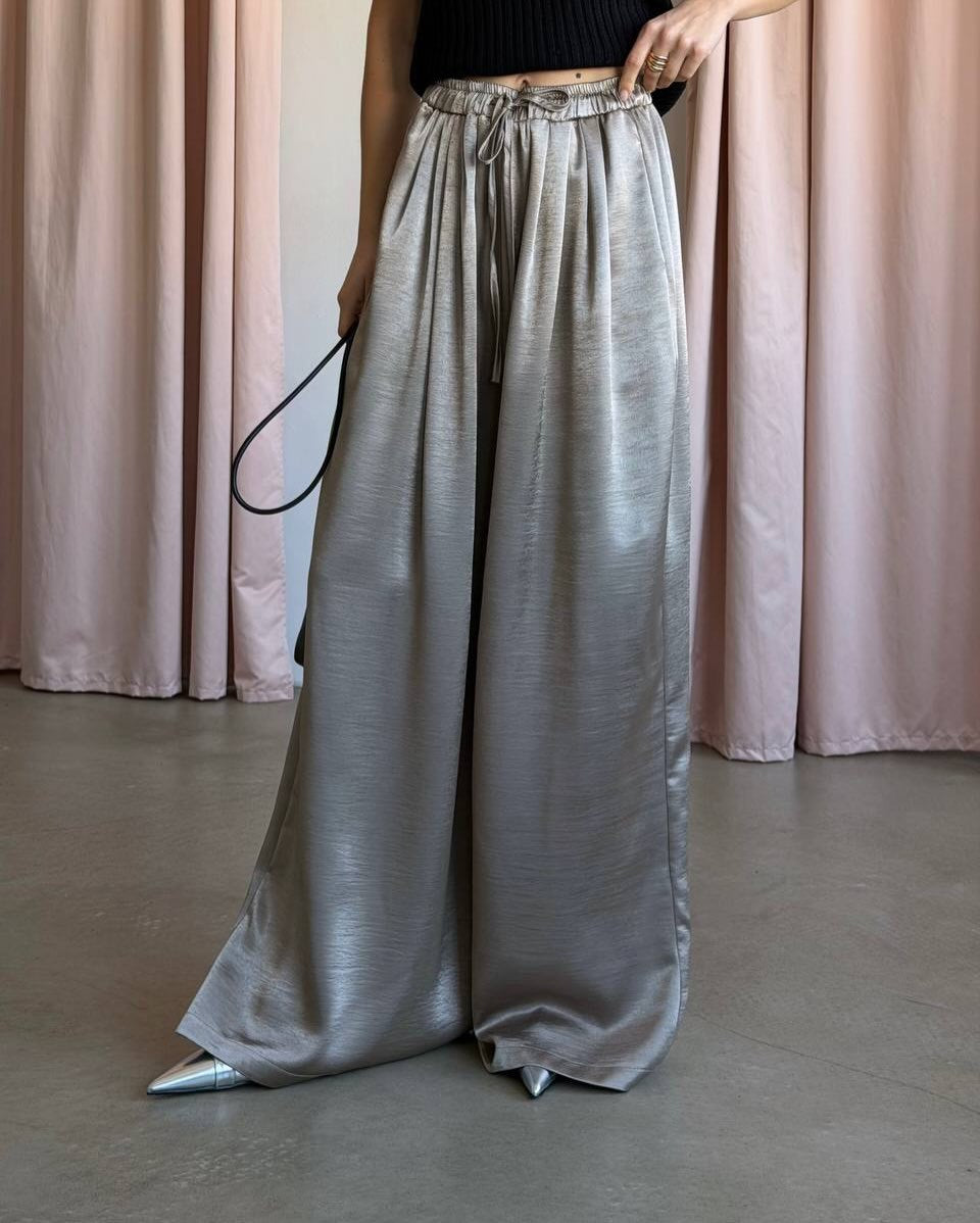 Kvinne elegante vide satengbukser Skjora