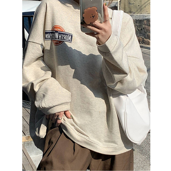 Dame casual oversized genser med stilig logo og behagelig myk innvendig fôr Skjora