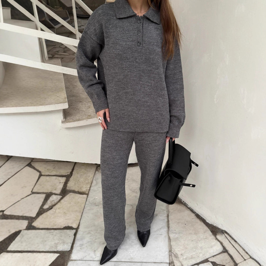 Kvinnes strikket loungewear-sett med elegant snitt og behagelig mykt materiale Skjora