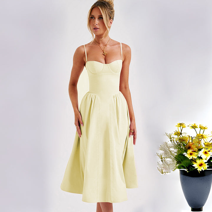 Kvinnenes midi kjole med tettsittende liv og flytende skjørt Skjora