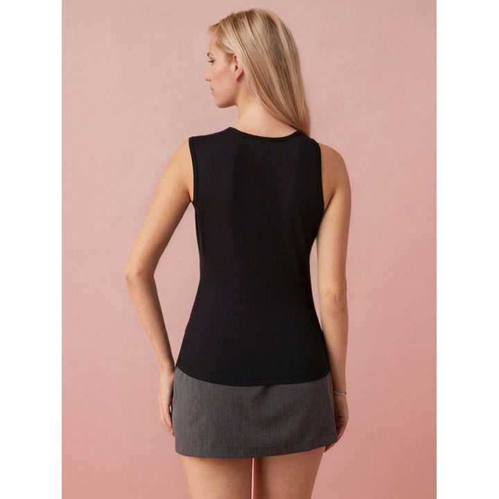 Dame Sporty Tank-Topp med foldet utsnitt og asymmetrisk kutt Skjora