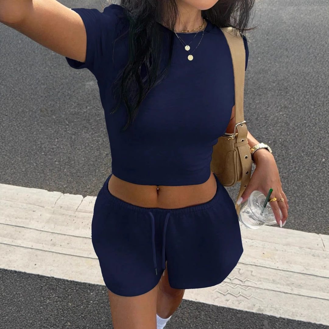 Dame Crop-Top med figursydd snitt og komfortabelt materiale Skjora