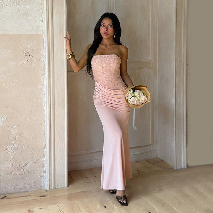 Kvinne Elegant Lang Kveldskjole med Figur-Fremhevende Volangdesign og Skinnende Paljetter