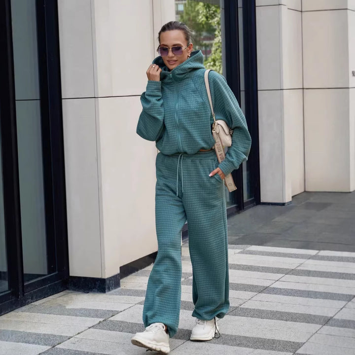 Kvinnenes komfortable hettegenser med vid jumpsuit Skjora