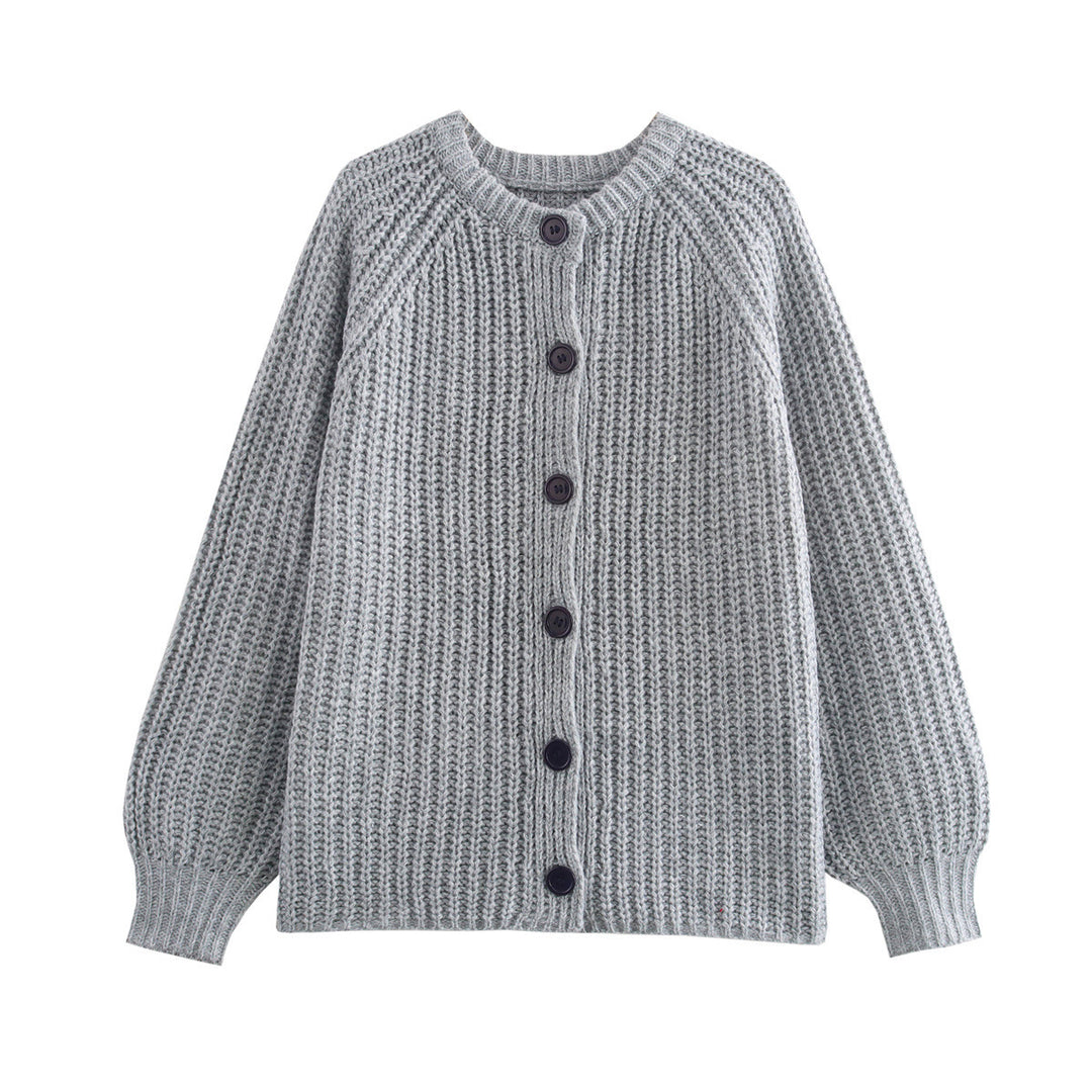 Kvinne koselig cardigan med vertikal ribbestruktur og store knapper Skjora