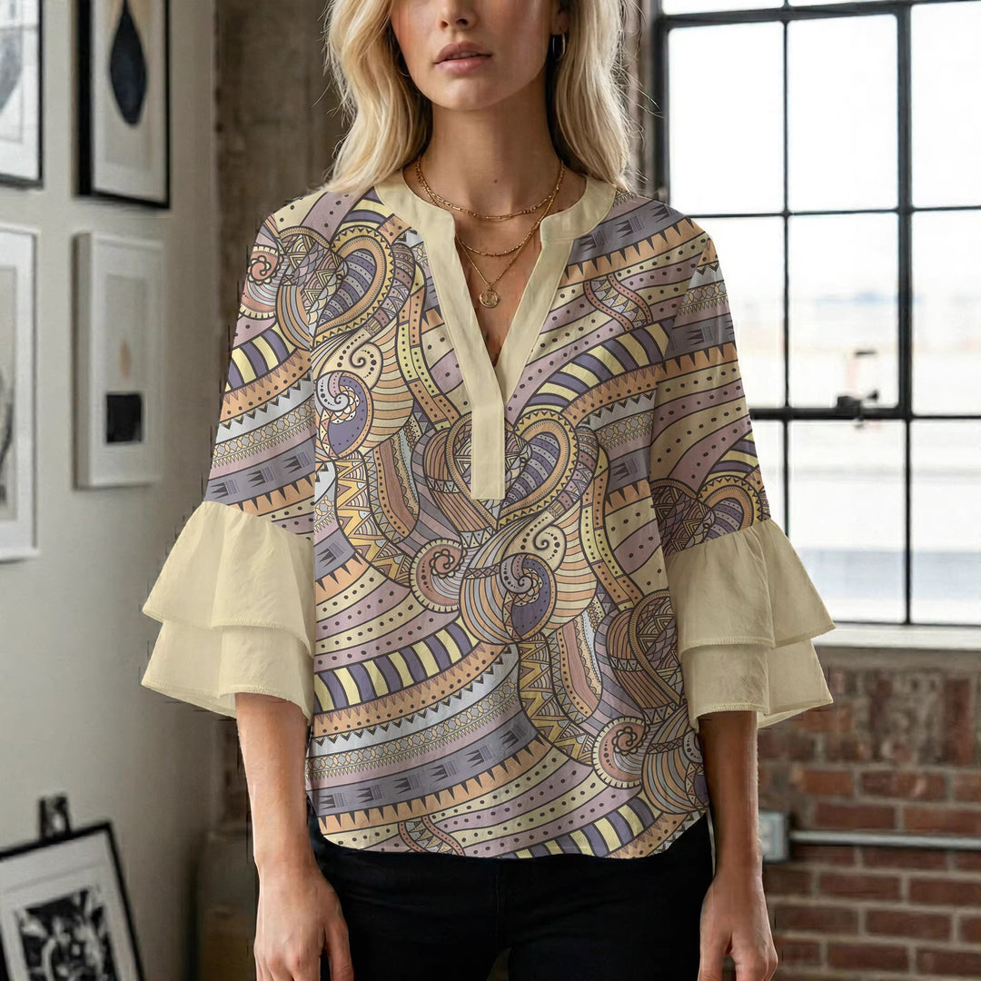 Dame elegant topp med voluminøse volanger og blomsterdesign Skjora