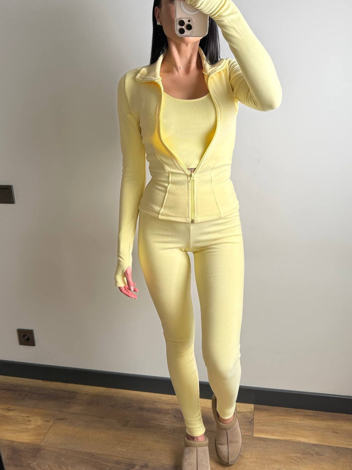 Kvinnens sporty funksjonelle jakke og leggings sett Skjora