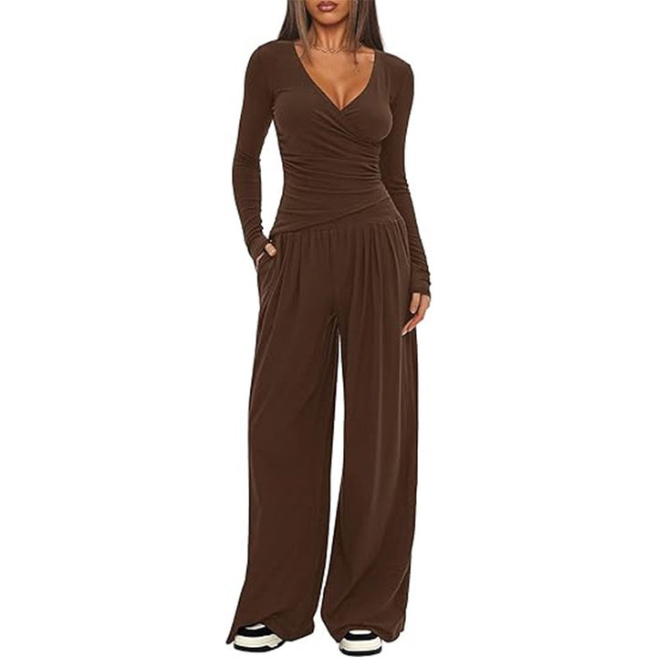 Dame avslappet jumpsuit med omslagsdesign og vid ben Skjora