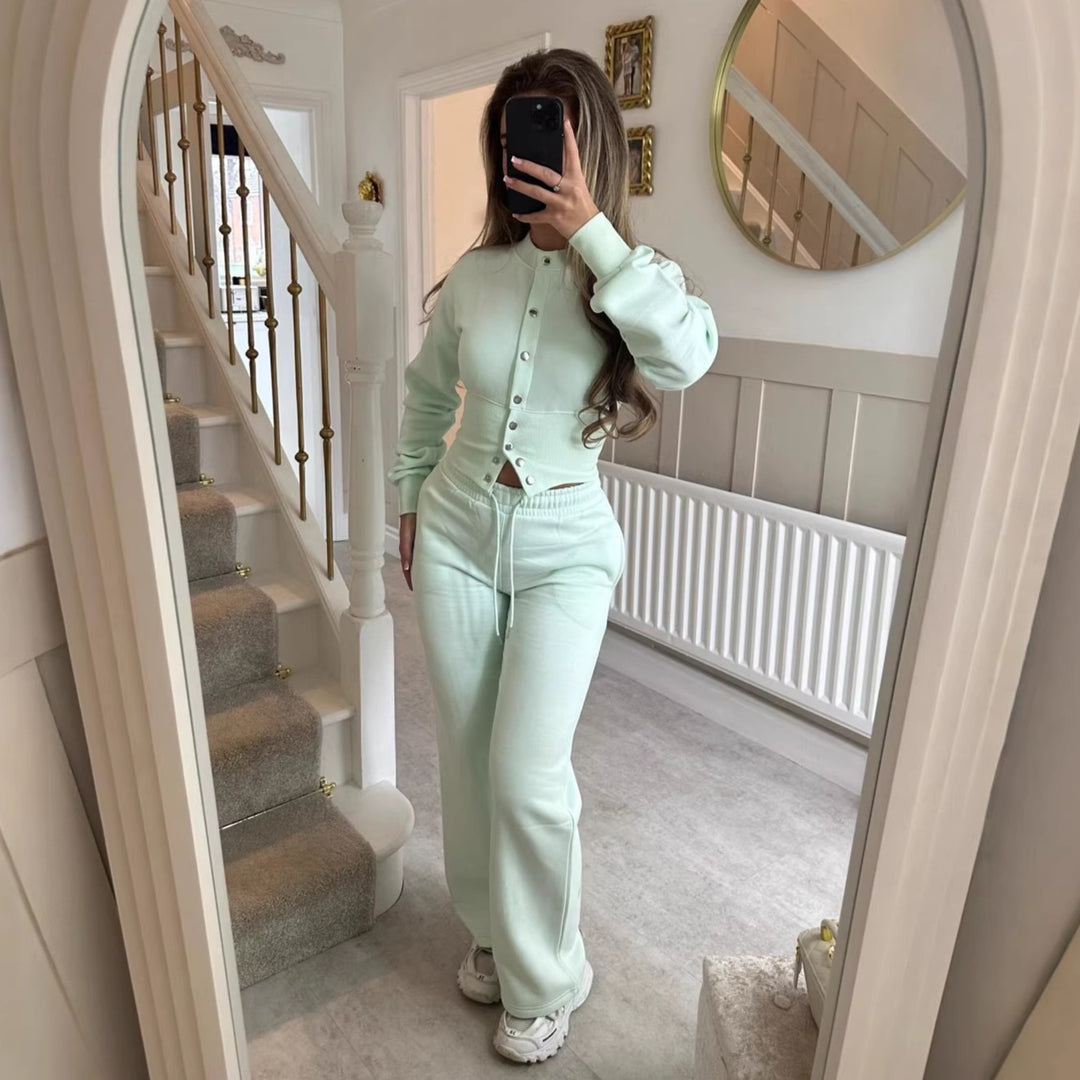 Kvinners komfortable strikket loungewear-sett med knappestolpe Skjora