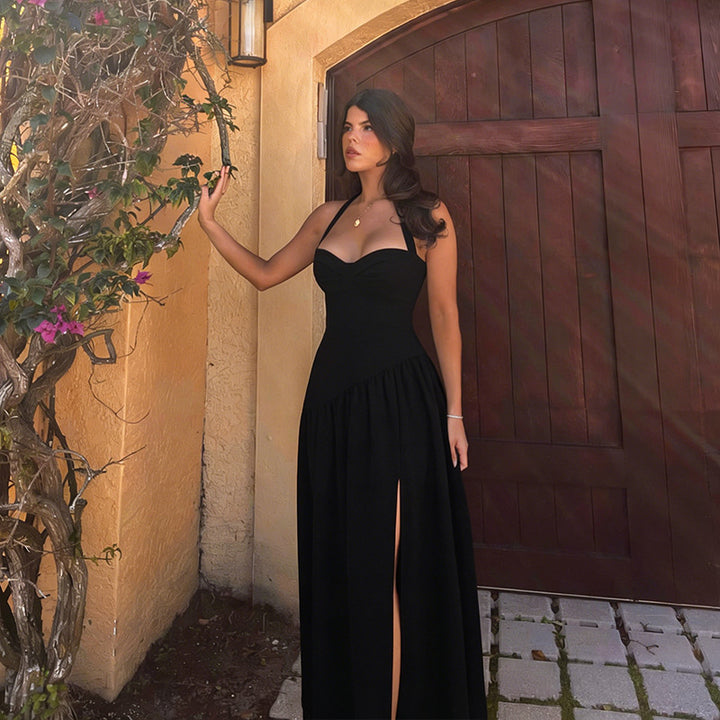 Dame off-shoulder Maxikjole med raffinert halterneck og flytende skjørt Skjora