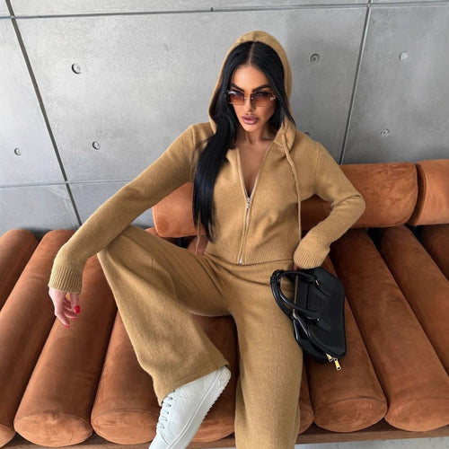 Kvinnelig Komfortabel Fleece Jumpsuit med Praktisk Hette og Glidelås Skjora