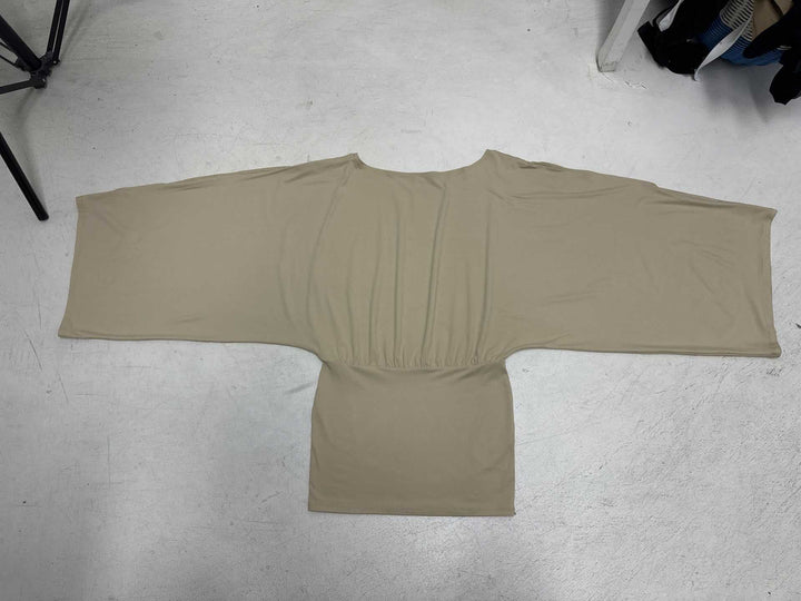 Dame Oversize Tunika med spennende innhyssingsdesign og generøse ermer Skjora