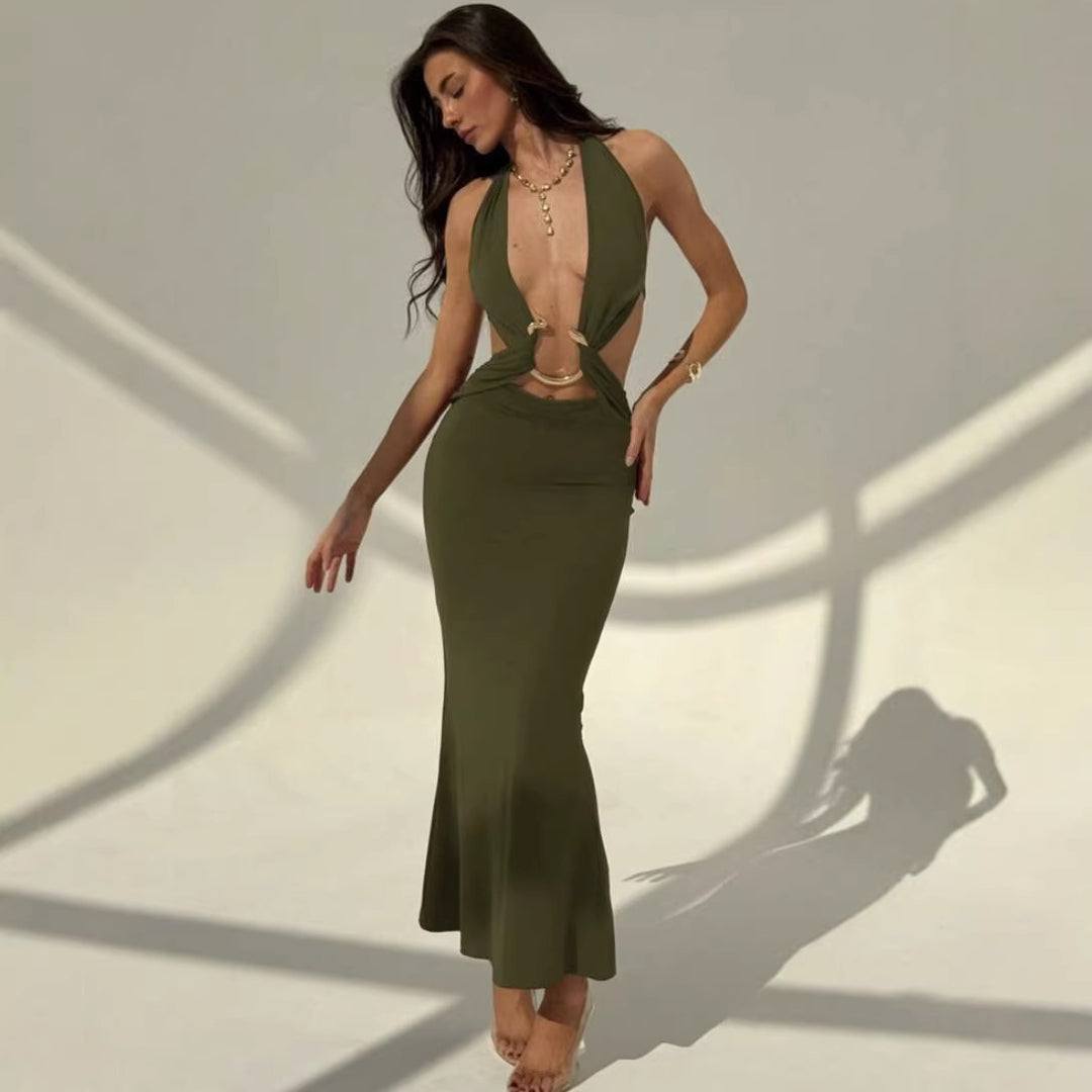 Dame Maxi-kjole med forførende halterneck og elegante cut-out-detaljer Skjora