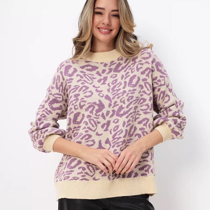 Kvinnens chunky strikkegenser i vill leoparddesign med avslappet passform Skjora