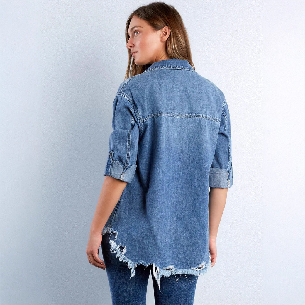Dame Denim-bluse med hjerte-applikasjon og frynsete kant Skjora