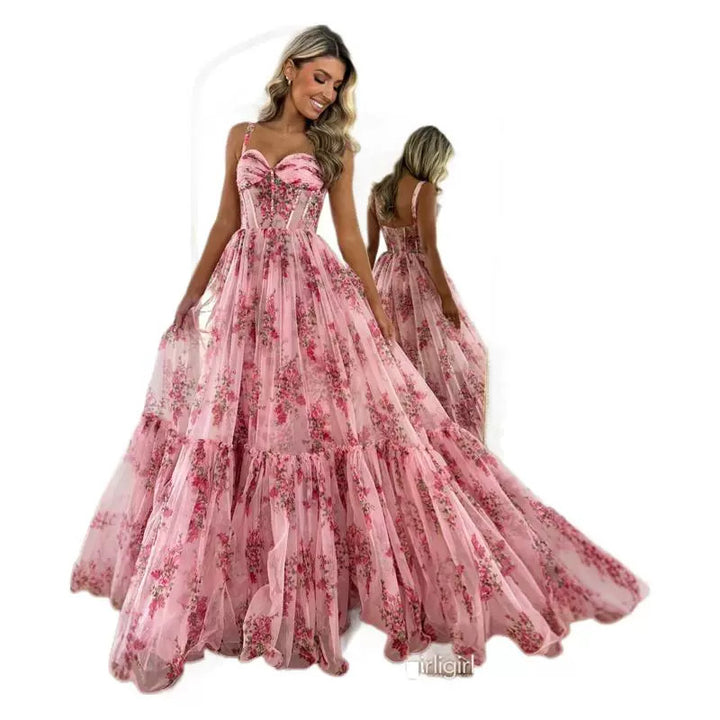 Dame elegant maxi kjole med blomster volanger detaljer og skreddersydd silhuett