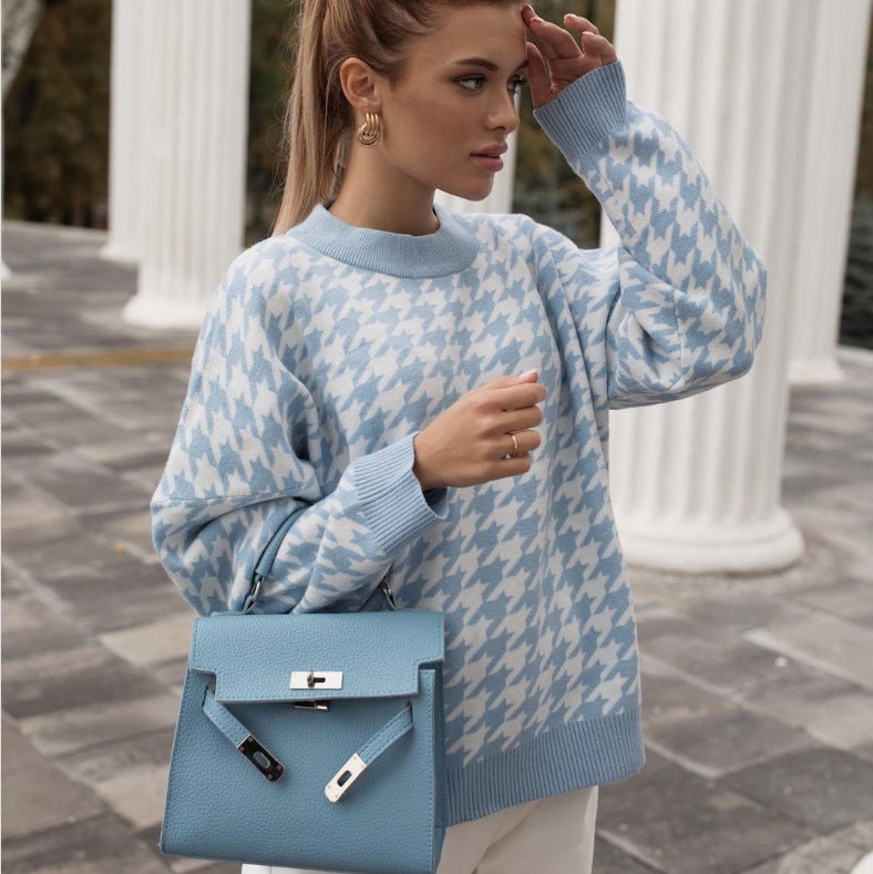 Dames oversized strikkegenser med moderne houndstooth-mønster og avslappet passform Skjora