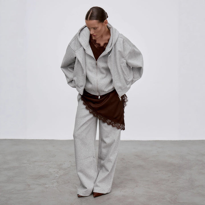 Dame Oversized Hoodie Jakke med Generøse Lommer og Stilig Design Skjora