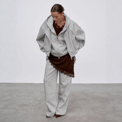 Dame Oversized Hoodie Jakke med Generøse Lommer og Stilig Design Skjora