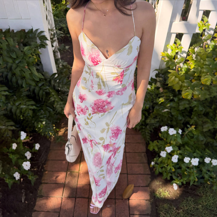 Elegant women's maxi dress with delicate floral design and spaghetti straps Skjora