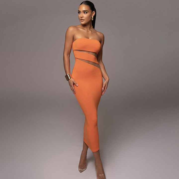 Dame Off-Shoulder Maxikjole med raffinerte cut-out-detaljer og figurformet snitt Skjora