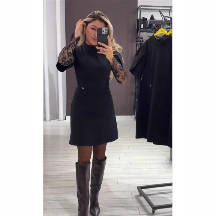 Kvinnes Elegant Kjole med Blonder og Fitted Snitt Skjora