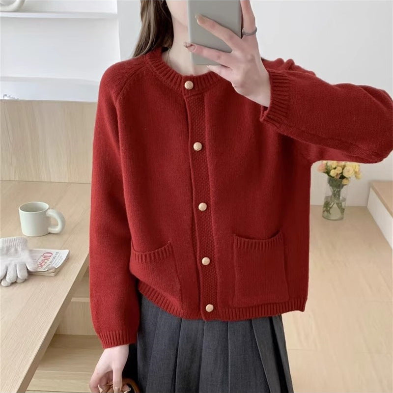 Dame cardigan med høy kvalitet strikketekstur og praktiske lommer Skjora