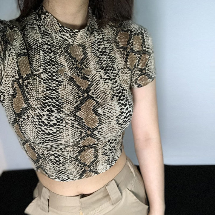 Dame moteriktig Cropped T-skjorte med stilig slangemotiv Skjora