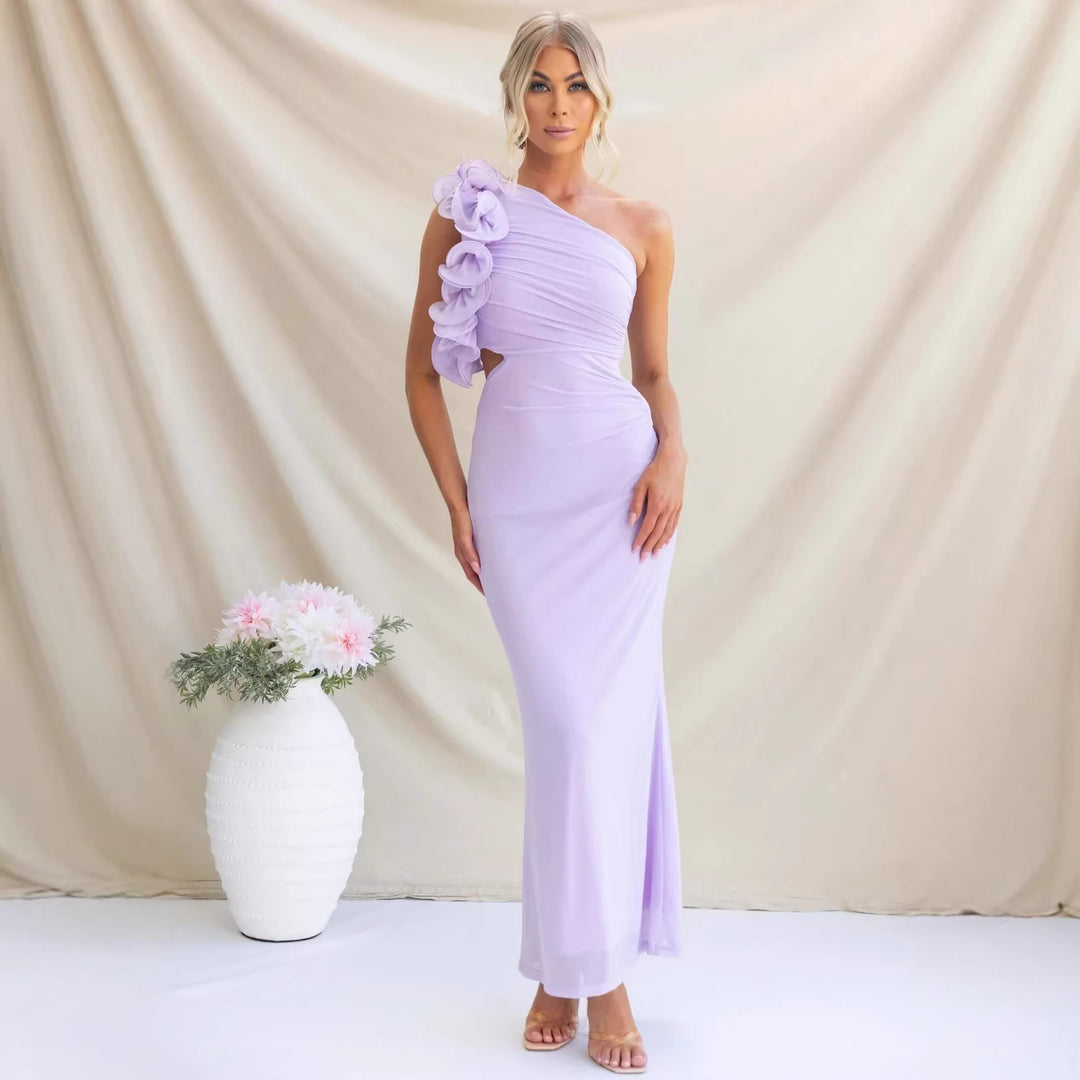 Kvinne Elegant Rynket Maxi Kjole med en Off-Skulder Design og Skreddersydd Passform